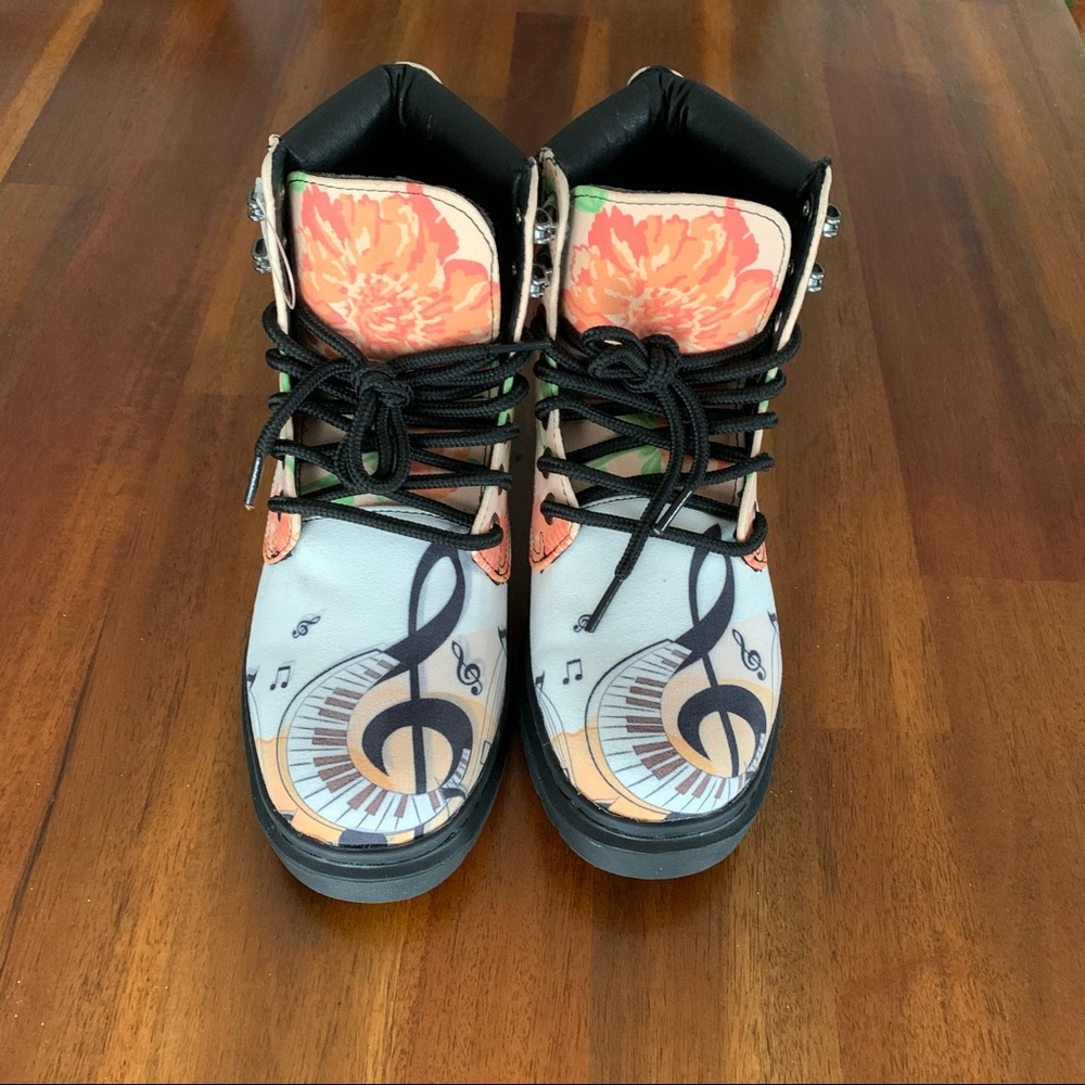 NWOT Groove Bags and Custom Kicks Short Boots